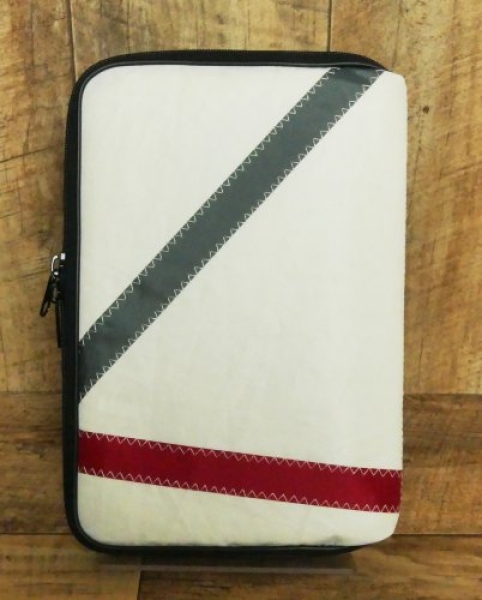 Tabletcover backside trim strips
